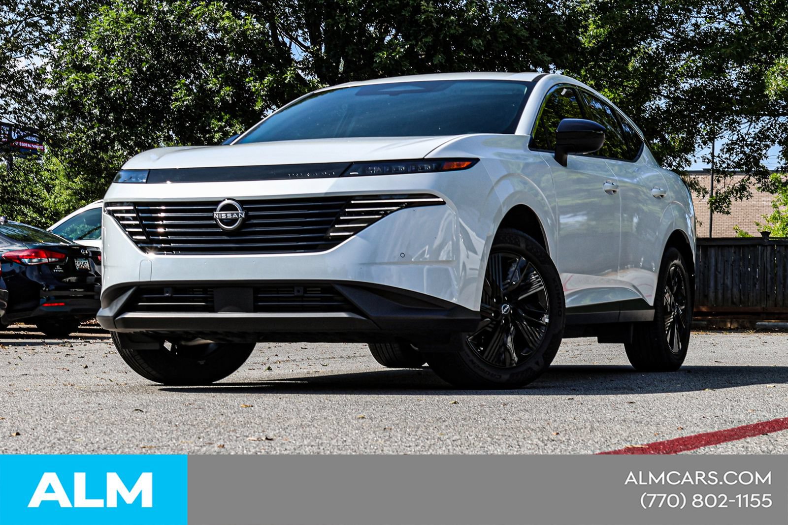 Used 2025 Nissan Murano SV FWD image 2