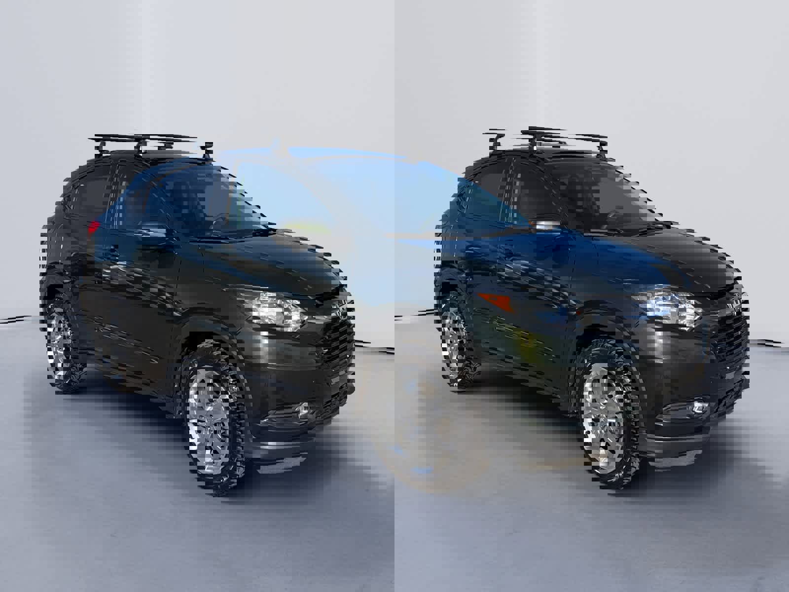 Used 2017 Honda HR-V EX image 1