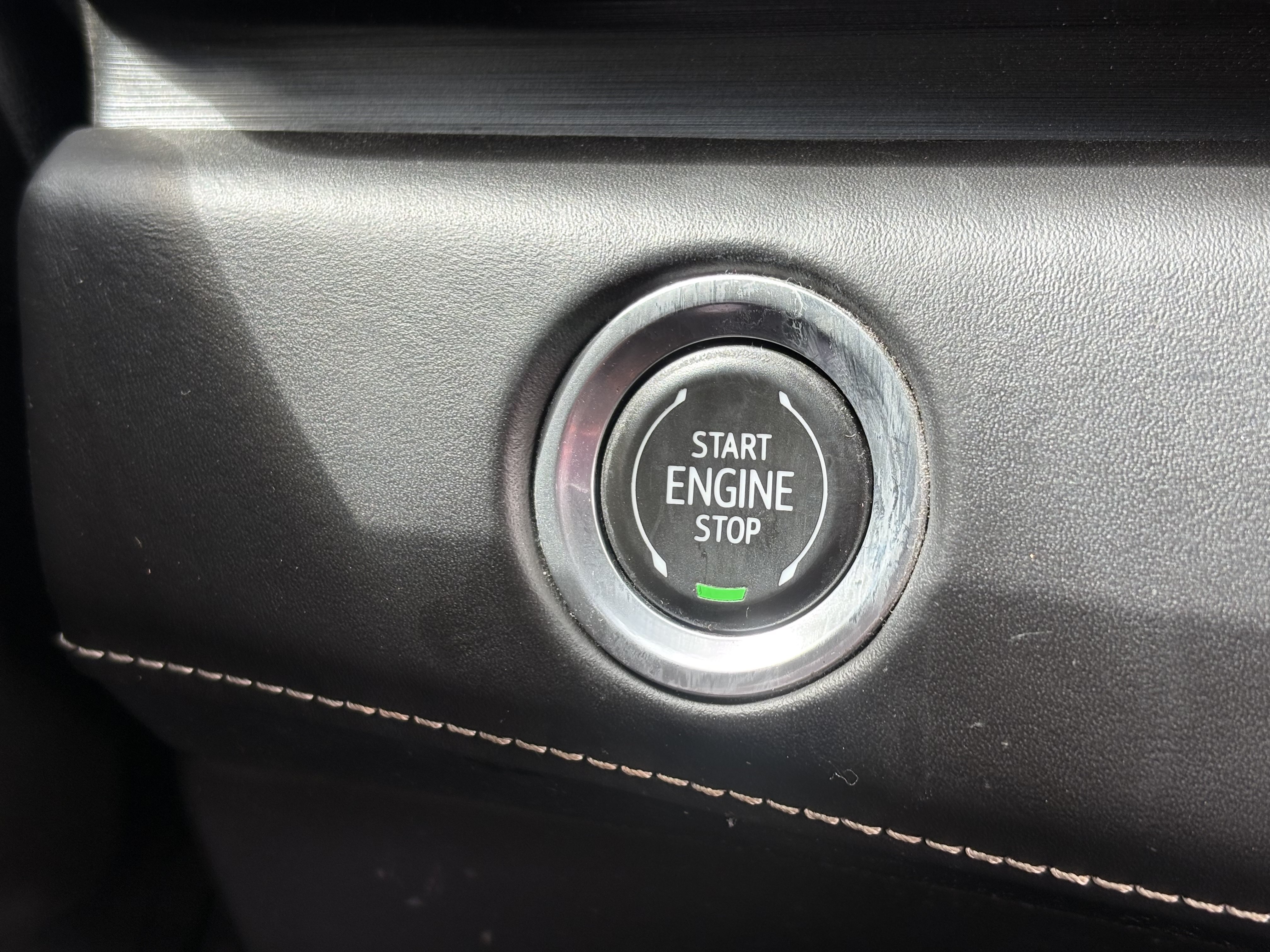 Used 2021 Cadillac Escalade ESV Sport Platinum AWD/4WD image 31