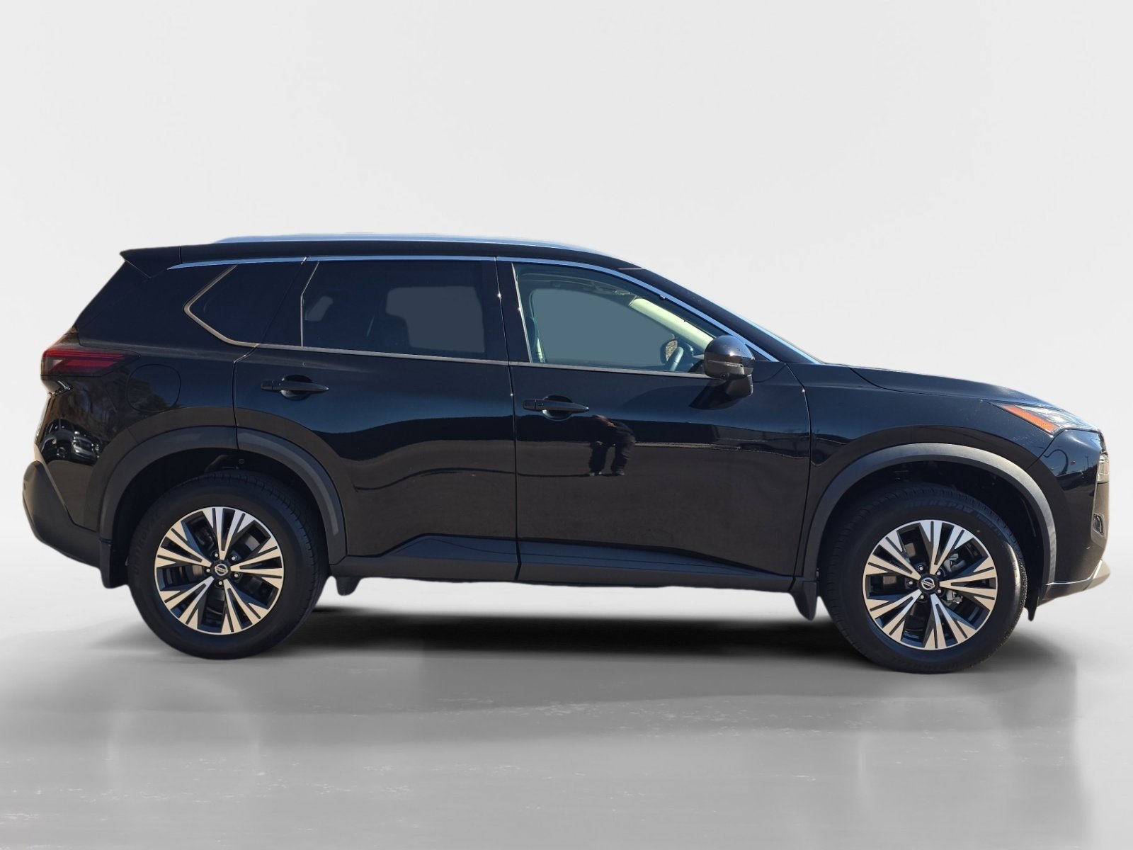 Used 2021 Nissan Rogue SV w/ Premium Package image 6