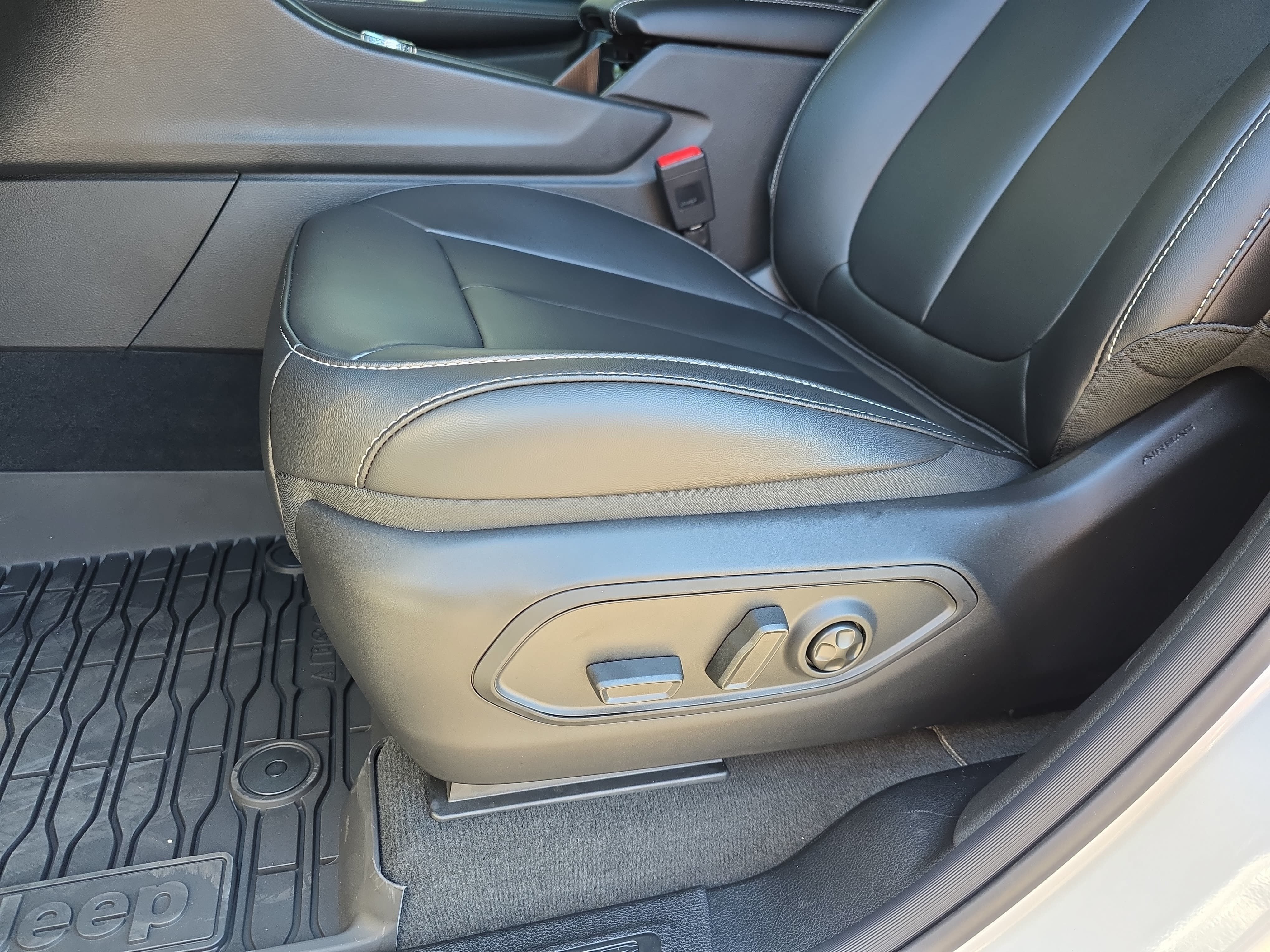 New 2026 Jeep Grand Cherokee Limited AWD/4WD image 27