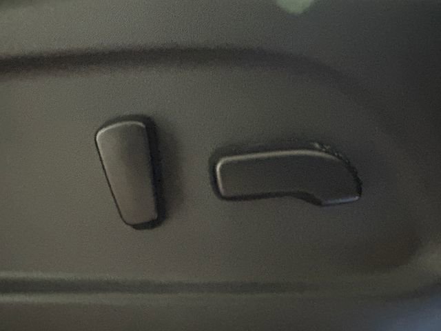 Used 2021 Nissan Titan PRO-4X w/ Pro-4x Convenience Package image 26