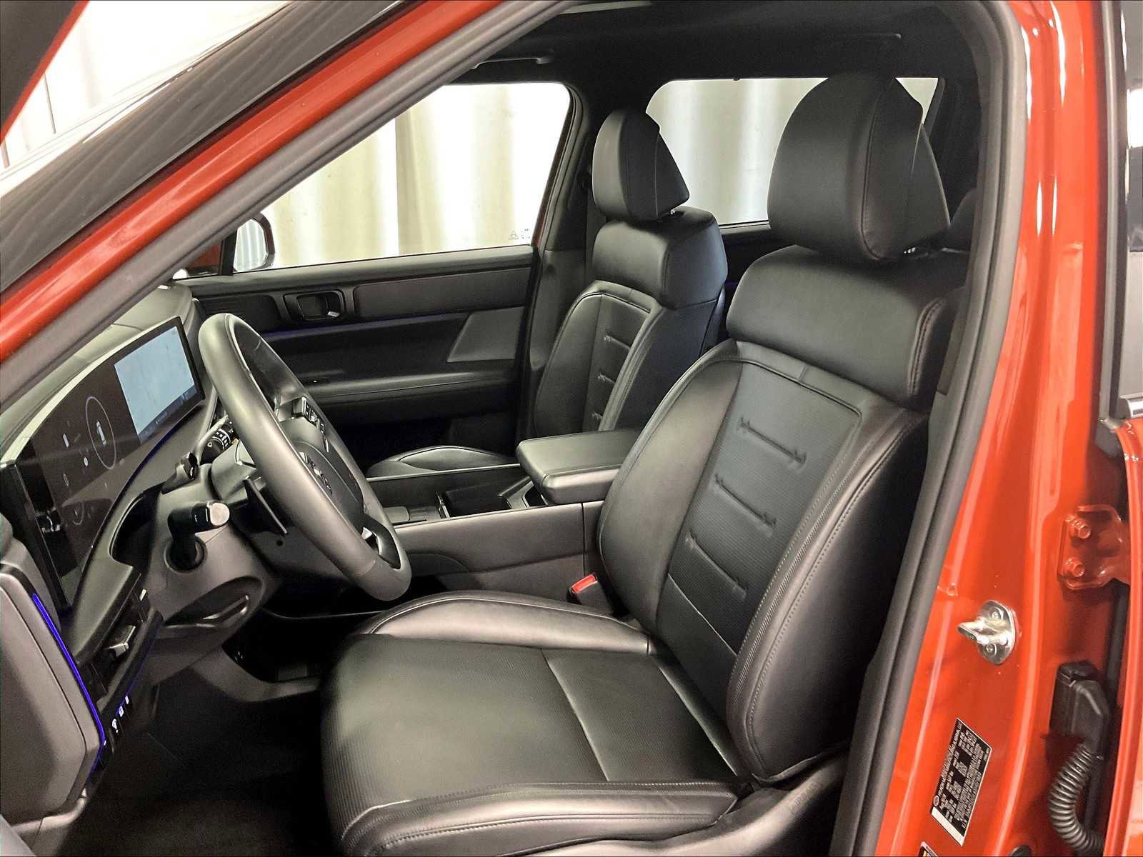 Used 2025 Hyundai Santa Fe Calligraphy image 11