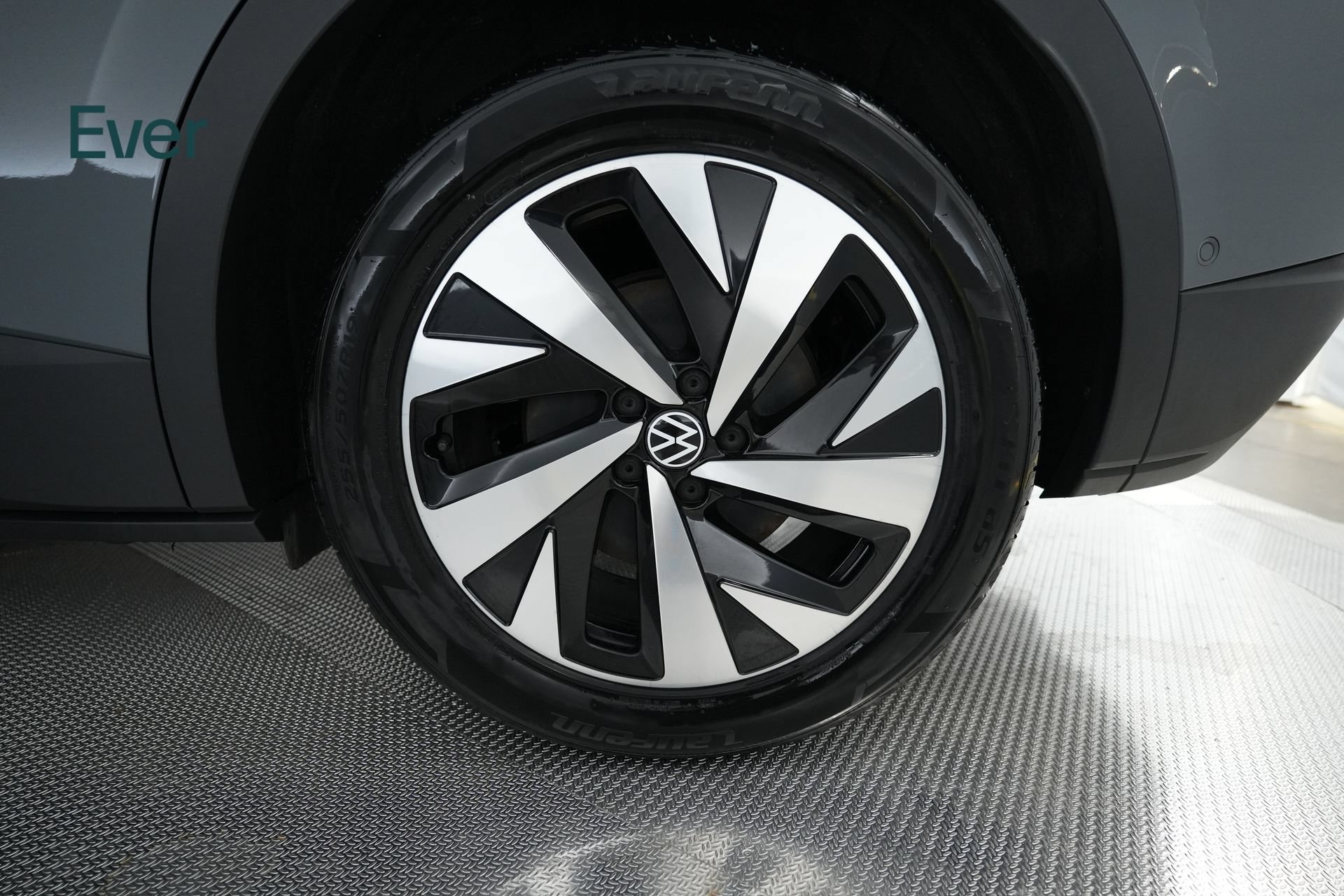 Used 2023 Volkswagen ID.4 Pro AWD/4WD image 19