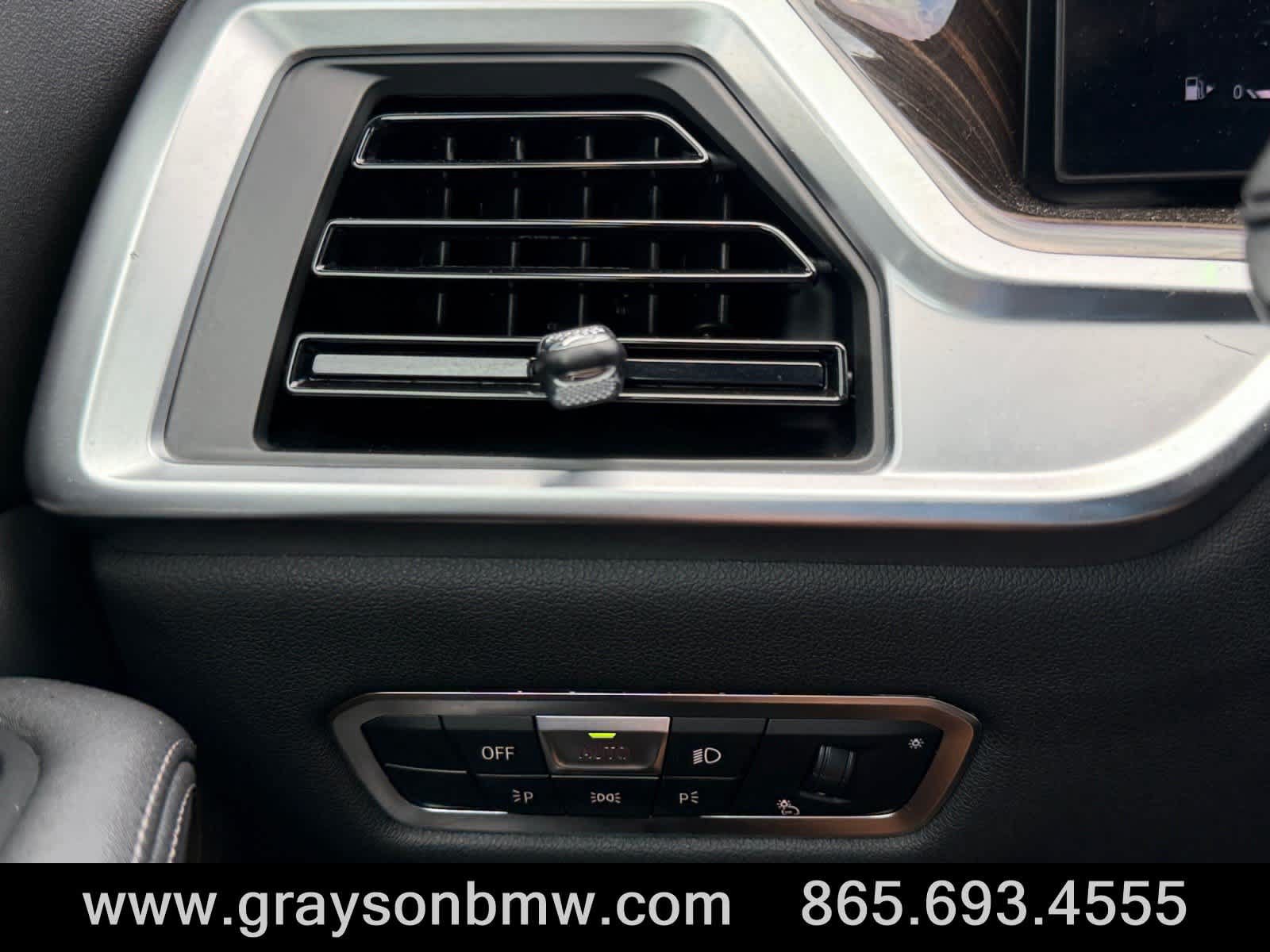 Used 2023 BMW X7 xDrive40i w/ Dynamic Handling Package AWD/4WD image 27