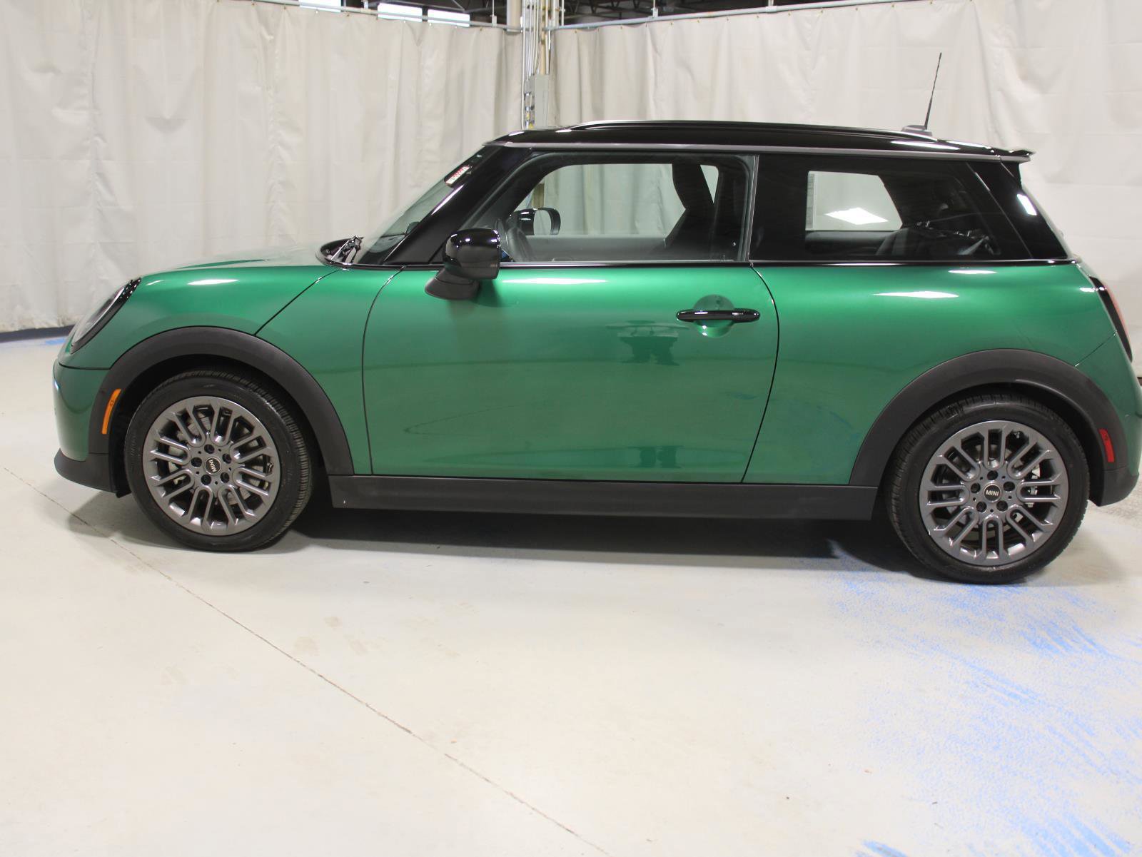 Certified 2025 MINI Cooper S image 5