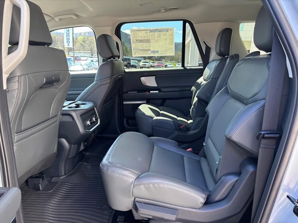 New 2026 Ford Expedition Max Active AWD/4WD image 10