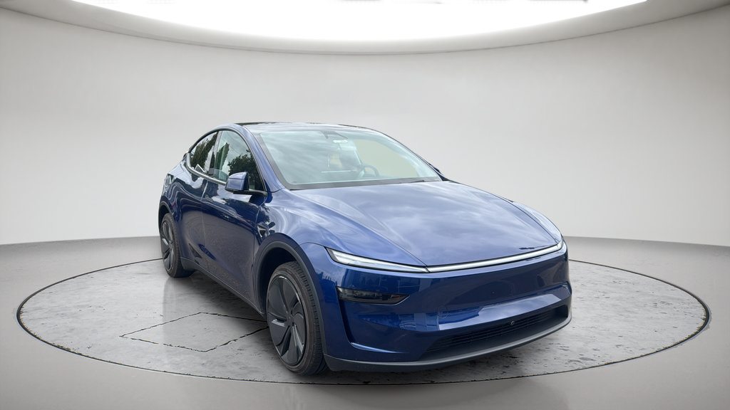 Used 2026 Tesla Model Y Long Range RWD image 1