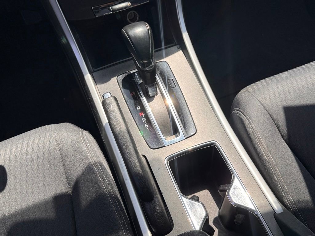 Used 2015 Honda Accord Sport image 18