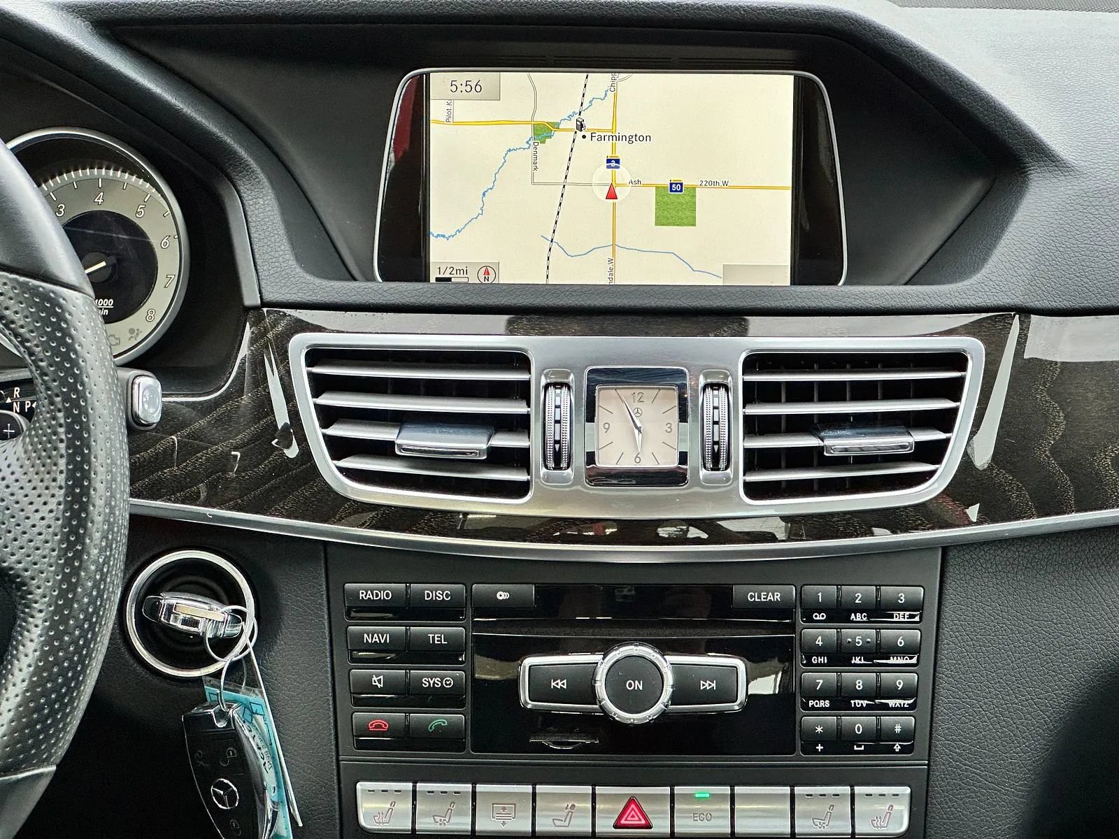 Used 2014 Mercedes-Benz E 550 4MATIC Sedan image 14
