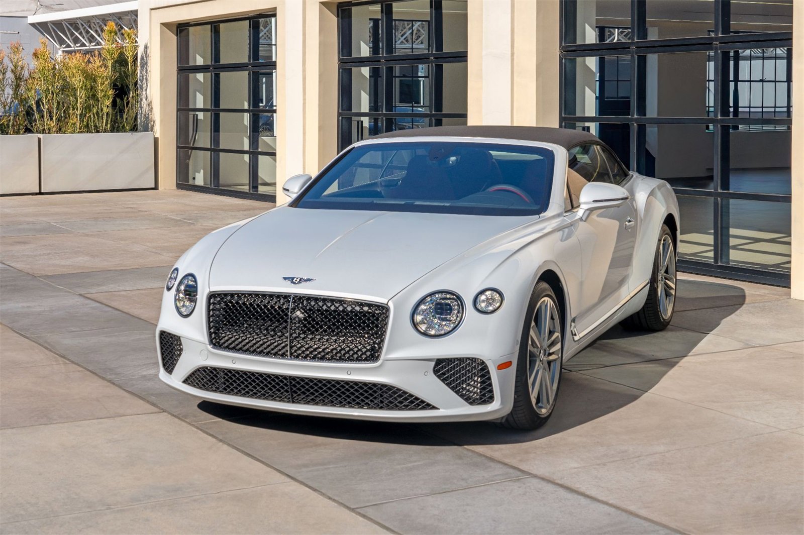Used 2024 Bentley Continental GT image 17