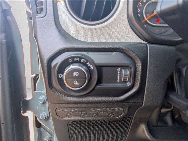 Used 2025 Jeep Gladiator Sport AWD/4WD image 20