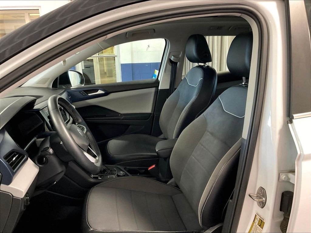 Used 2023 Volkswagen Taos SE AWD/4WD image 10