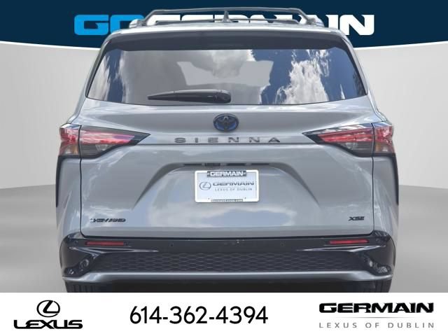 Used 2025 Toyota Sienna XSE w/ XSE Plus Package AWD/4WD image 10