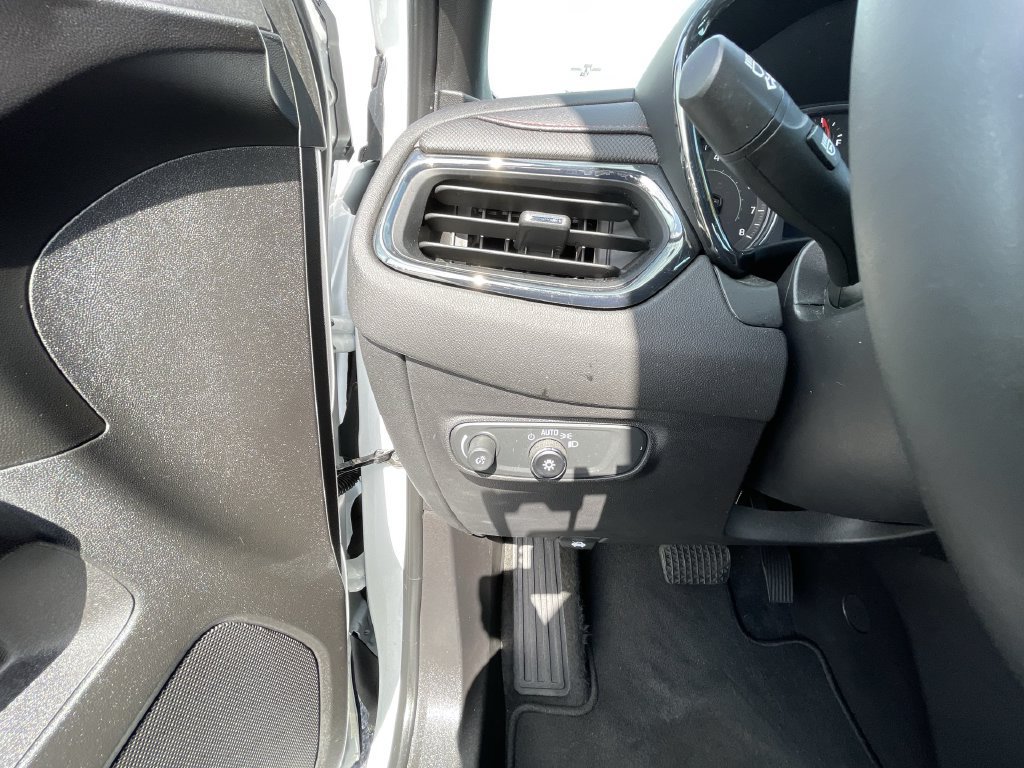 Certified 2024 Chevrolet Equinox RS w/ RS Leather Package FWD image 18
