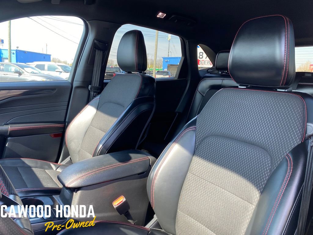 Used 2025 Ford Escape ST-Line Select AWD/4WD image 10