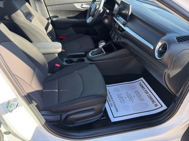 Used 2023 Kia Forte LXS image 18