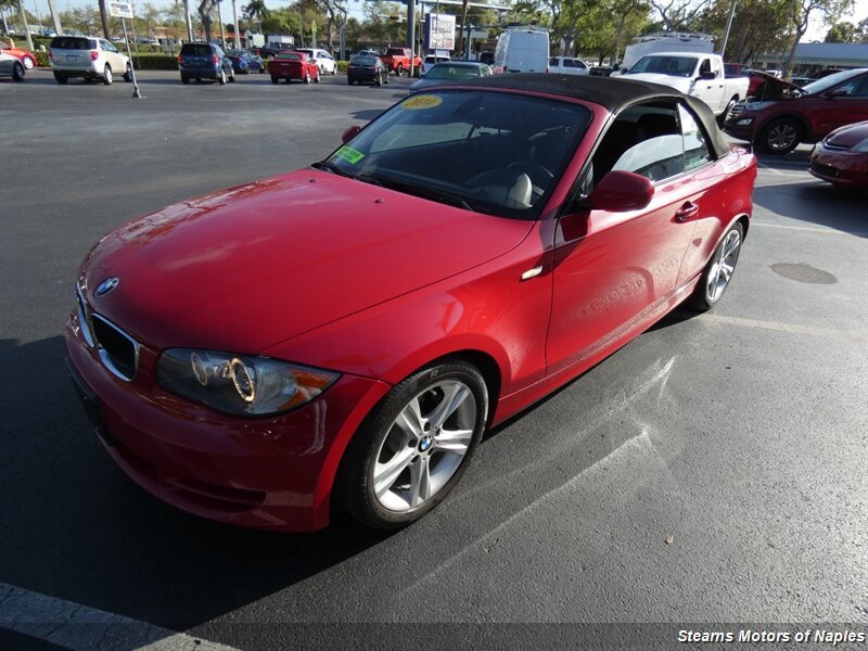 Used 2010 BMW 128i Convertible image 3