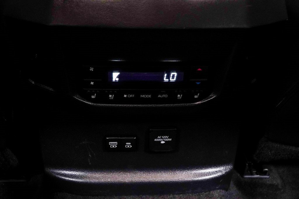 Used 2024 Toyota Sequoia Platinum image 24