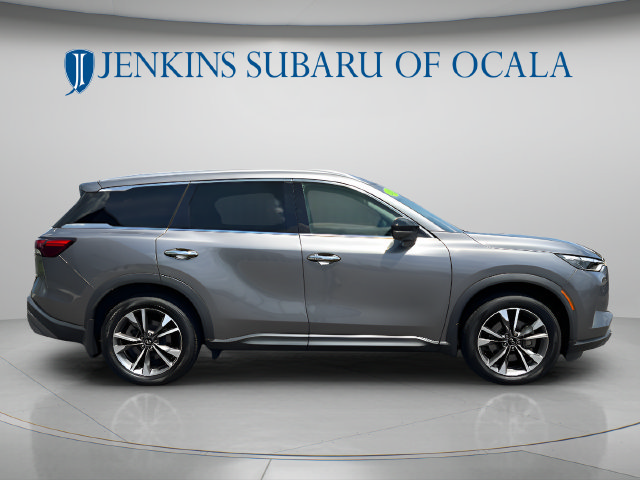Used 2022 INFINITI QX60 Luxe w/ Cargo Package FWD image 2