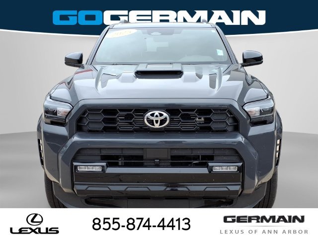 Used 2025 Toyota 4Runner TRD Sport Premium AWD/4WD image 3