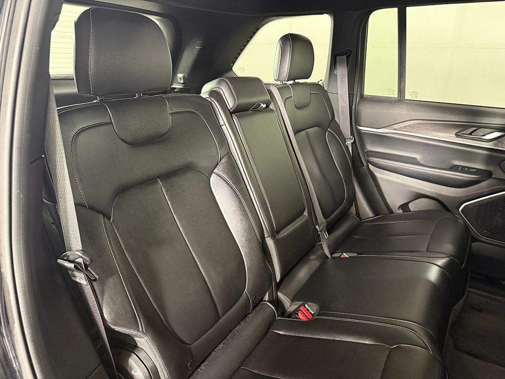 Used 2024 Jeep Grand Cherokee Limited 4xe AWD/4WD image 34