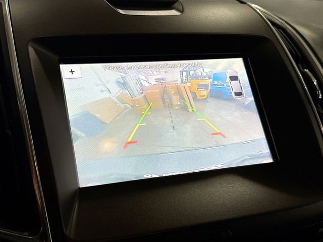 Used 2017 Ford Edge Titanium w/ Technology Package FWD image 15