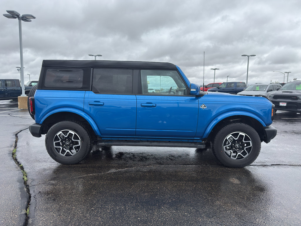 Used 2024 Ford Bronco Outer Banks AWD/4WD image 4