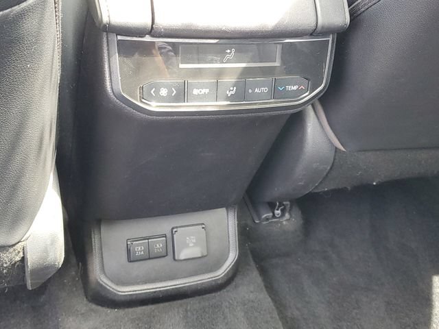 Used 2020 Toyota Highlander Limited AWD/4WD image 12