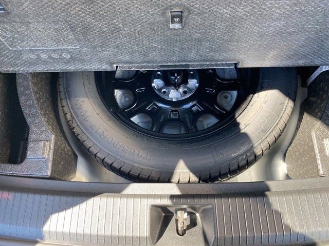 New 2025 Volkswagen Tiguan SE image 63