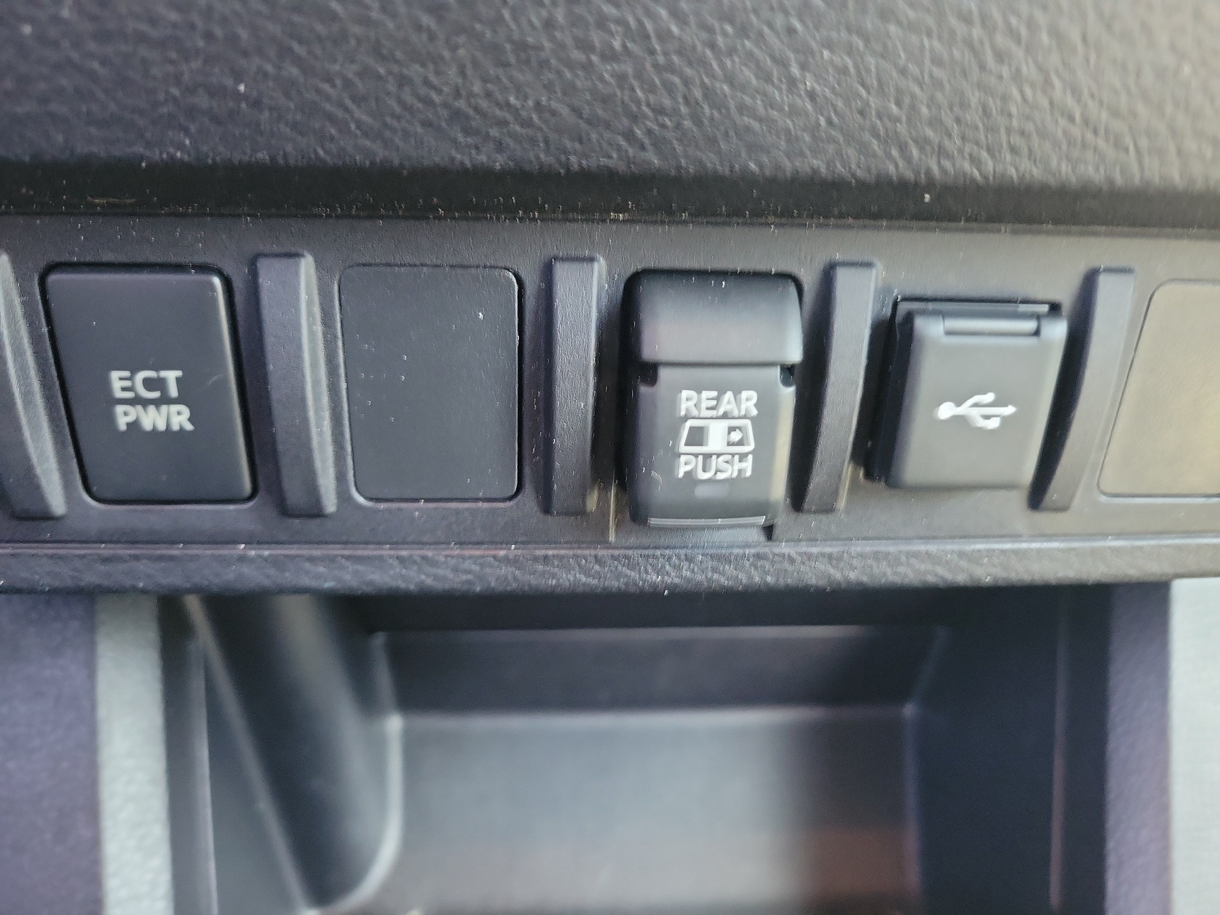 Used 2021 Toyota Tacoma SR5 RWD image 31