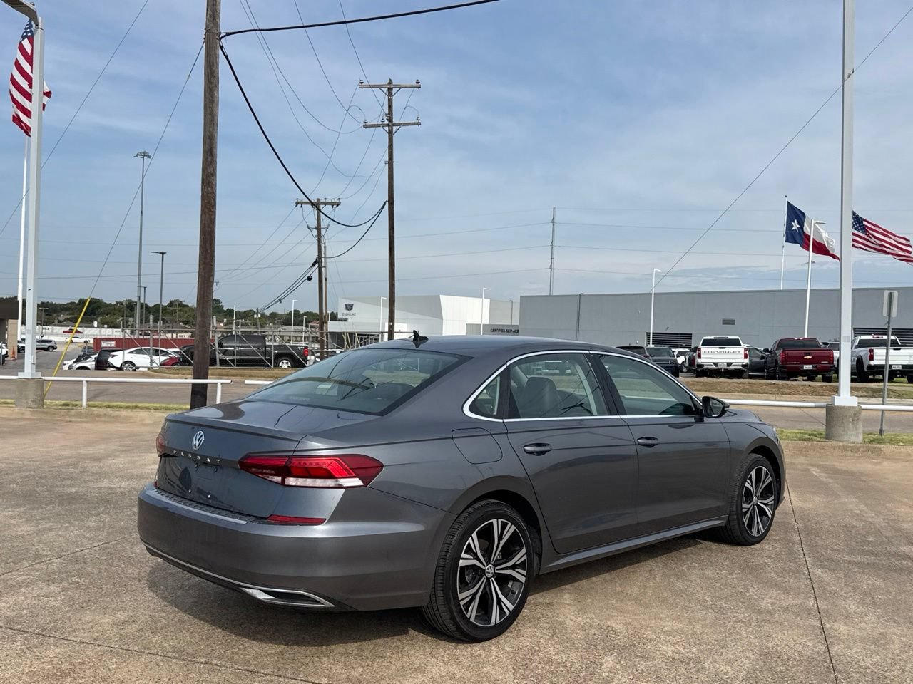 Used 2022 Volkswagen Passat 2.0T SE FWD image 20