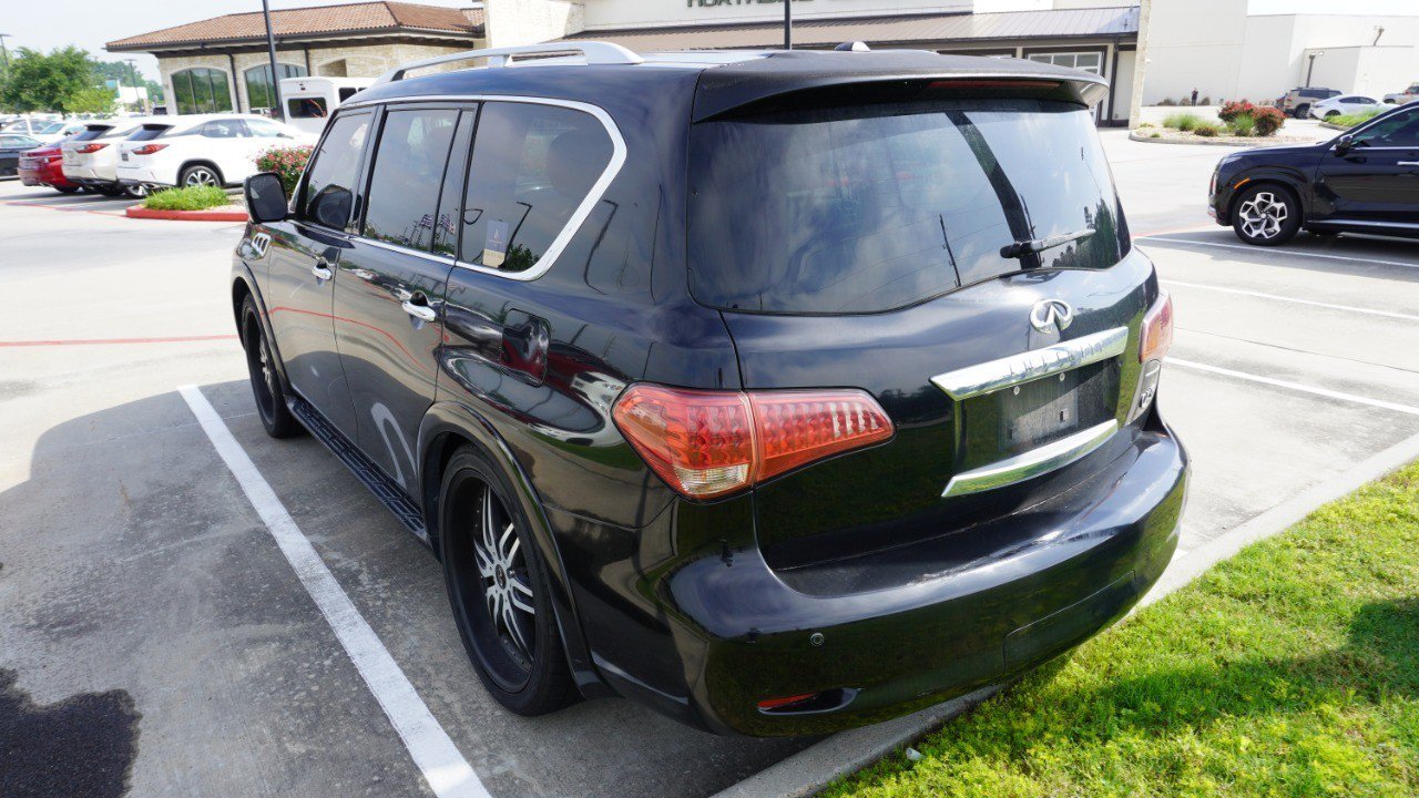 Used 2011 INFINITI QX56 4WD w/ Deluxe Touring Pkg image 7