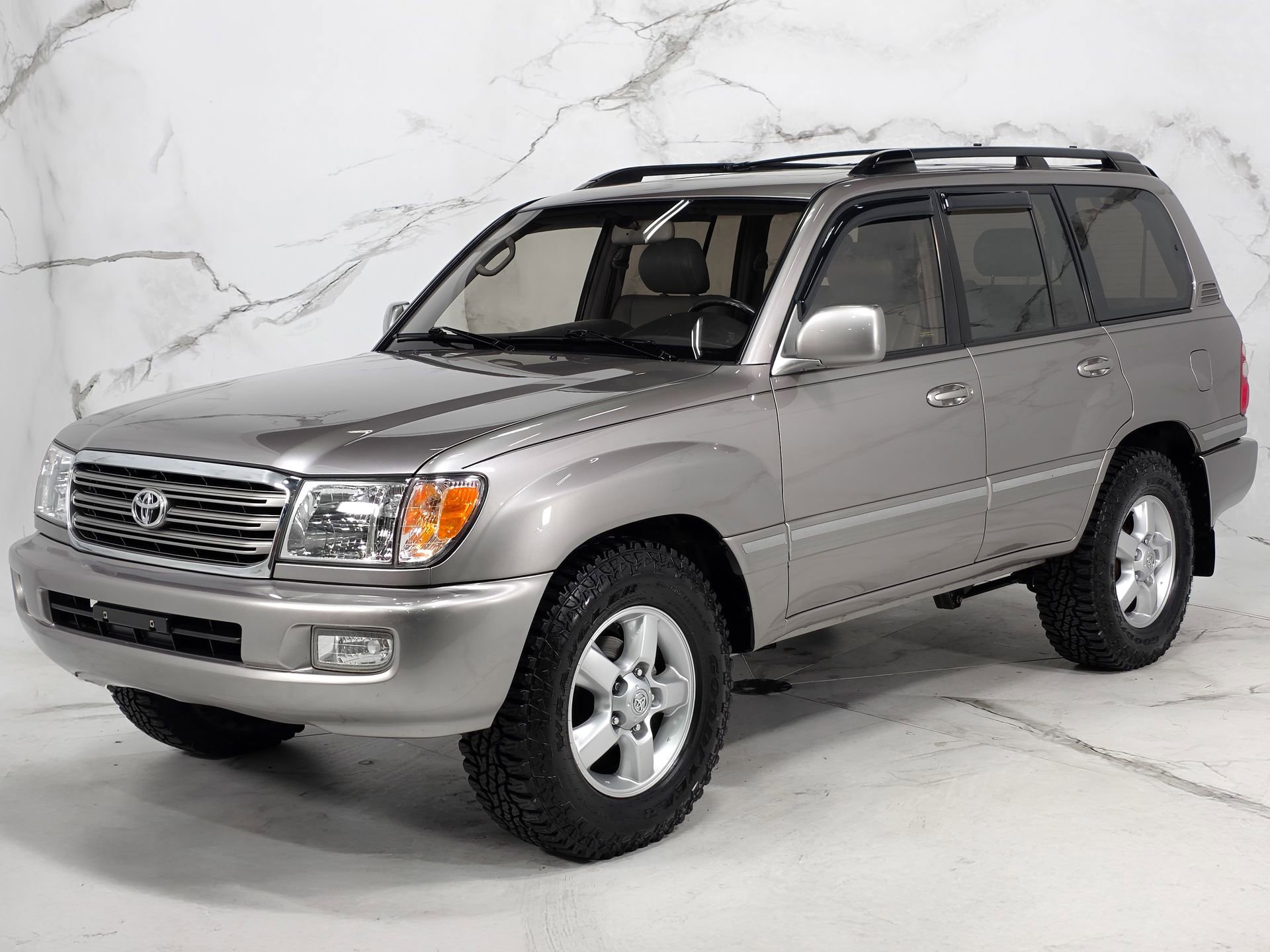 Used 2003 Toyota Land Cruiser AWD/4WD image 8