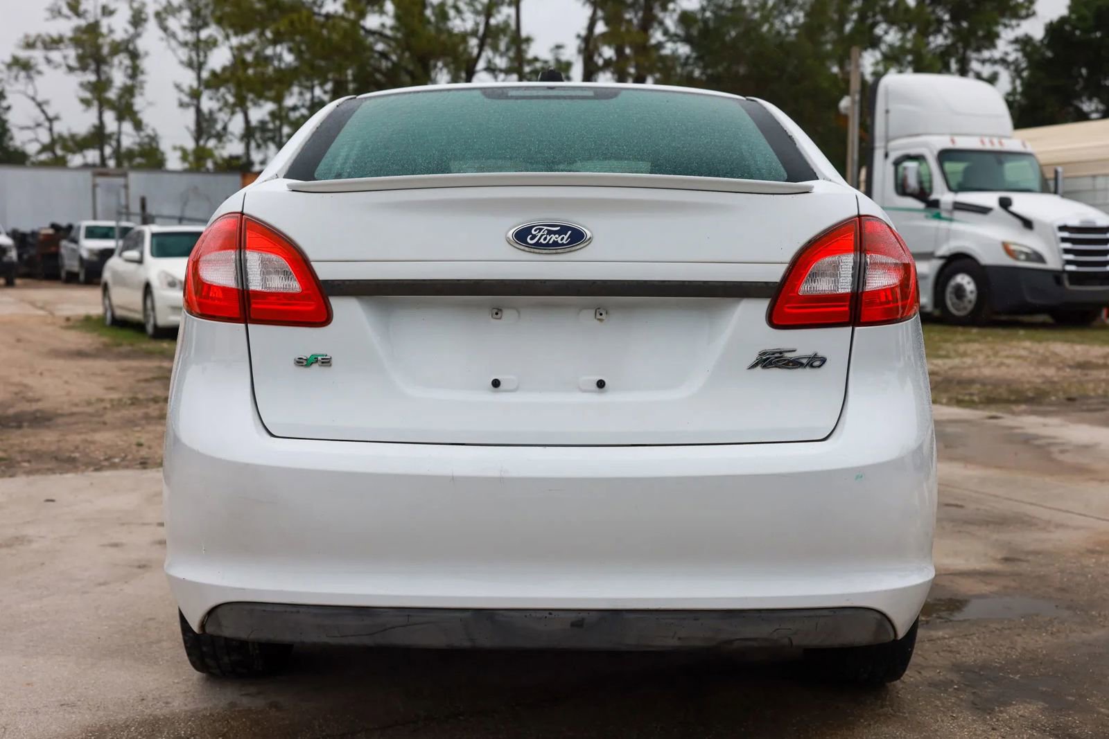 Used 2011 Ford Fiesta SE w/ Super Fuel Economy Pkg image 5