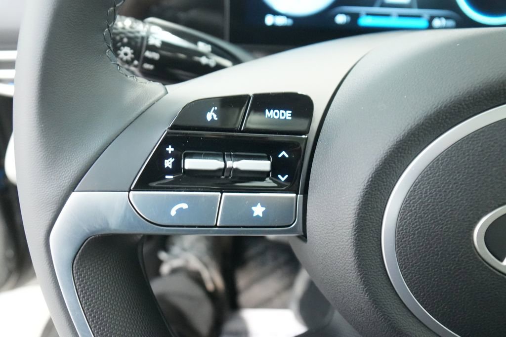 New 2026 Hyundai Elantra Limited image 38