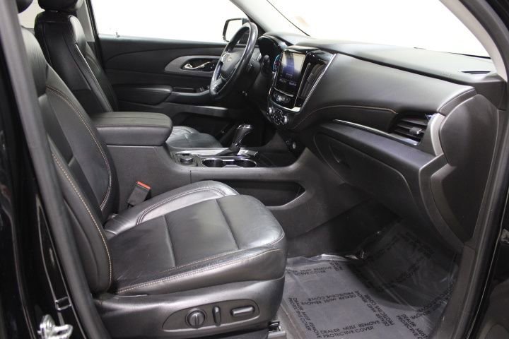 Used 2020 Chevrolet Traverse LT w/ LT Premium Package AWD/4WD image 29