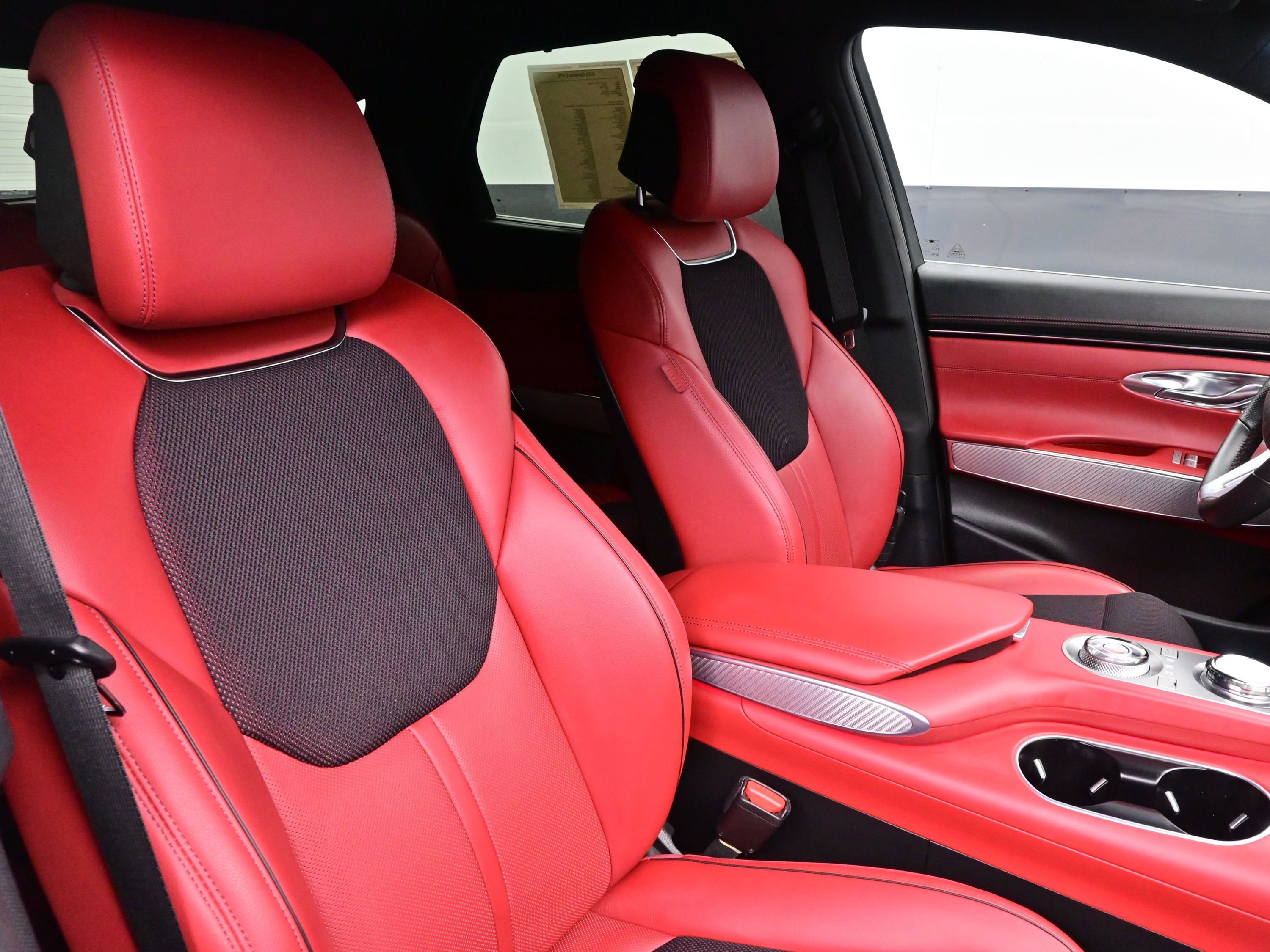 Certified 2023 Genesis GV70 2.5T w/ Sport Prestige Package image 17