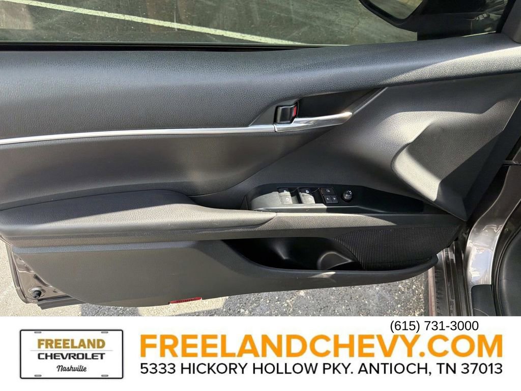 Used 2020 Toyota Camry SE image 22