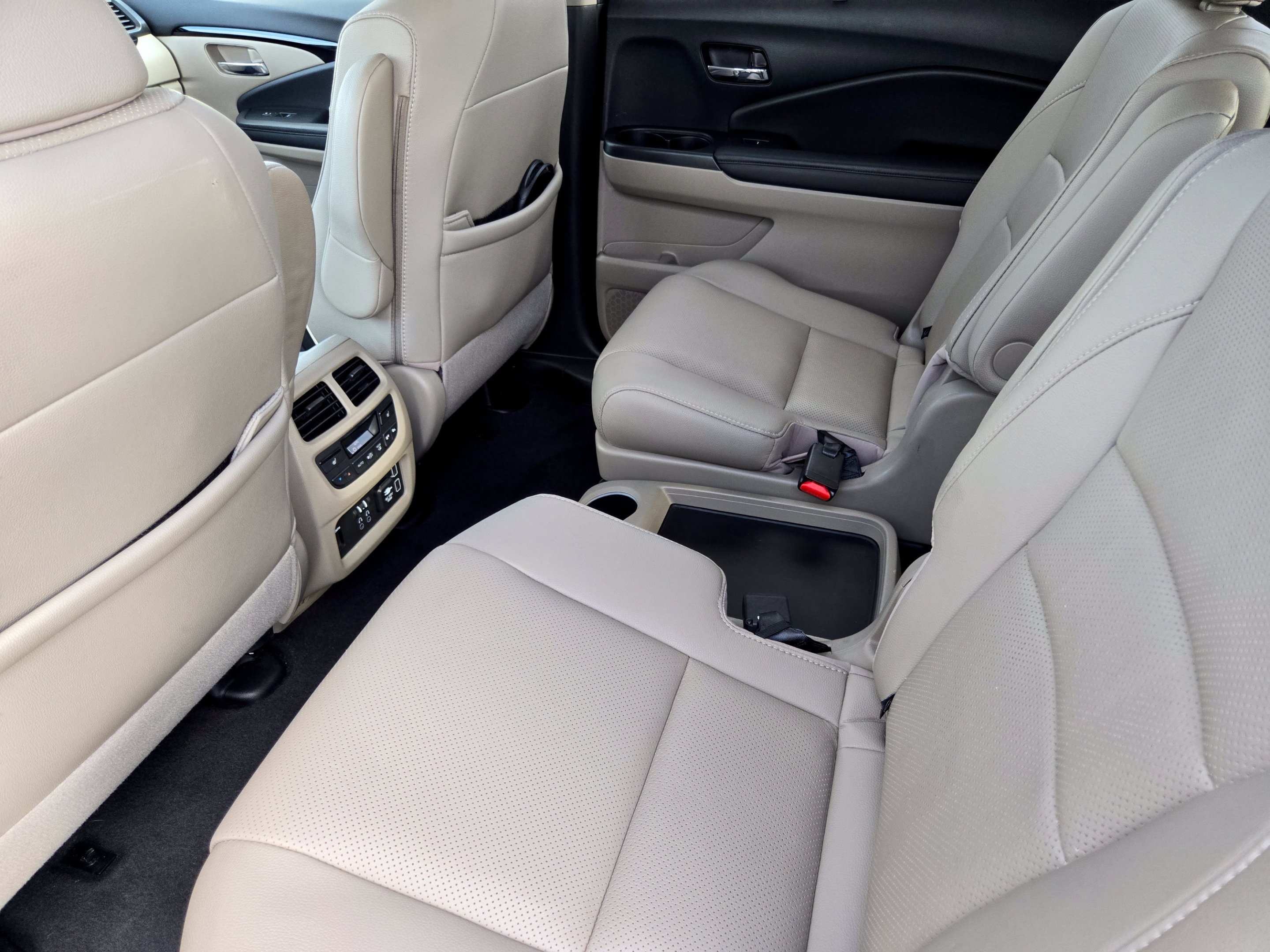 Used 2020 Honda Pilot Elite image 26