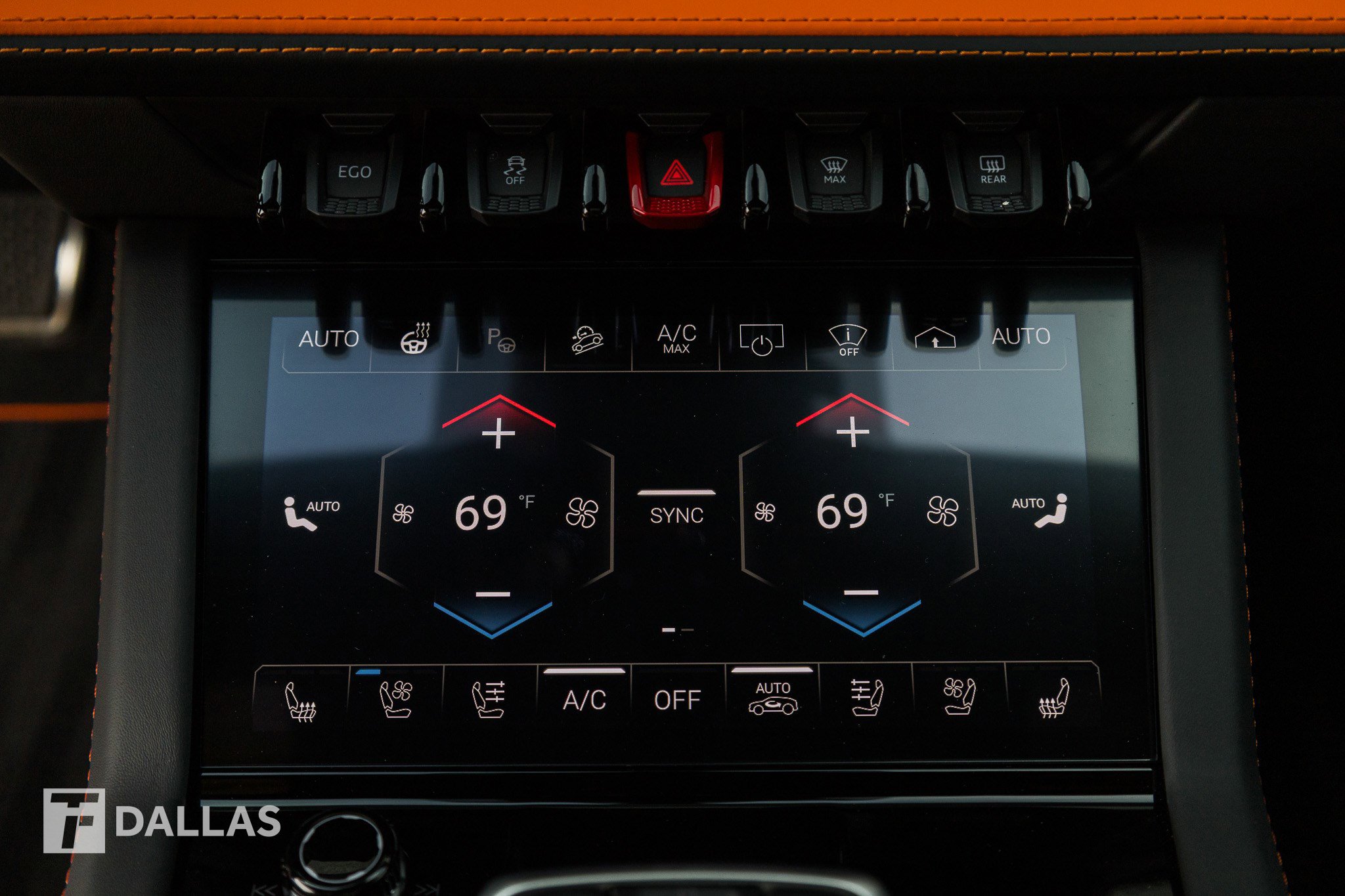 Used 2025 Lamborghini Urus SE image 28