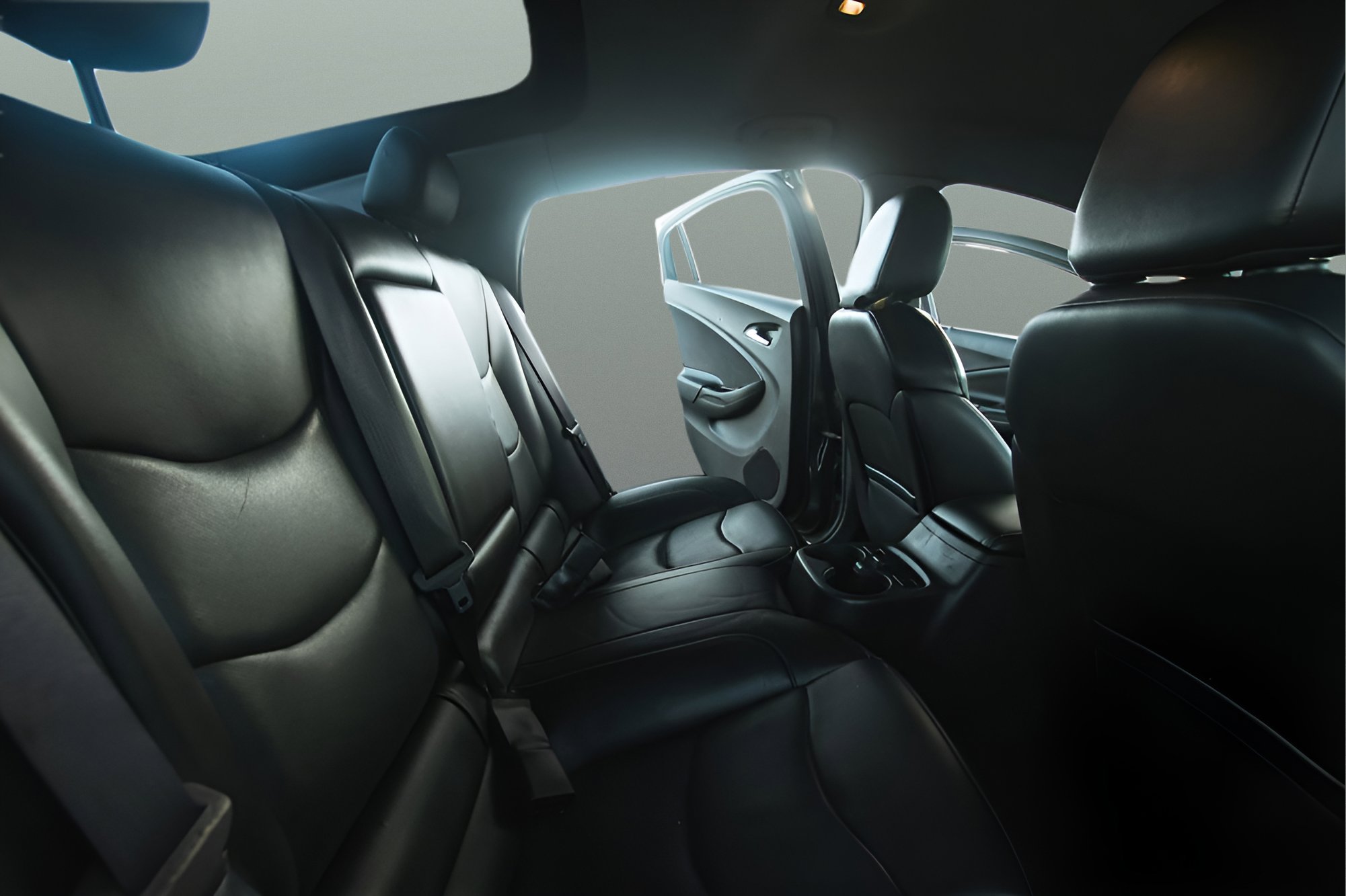 Used 2016 Chevrolet Volt Premier w/ Driver Confidence Package image 16