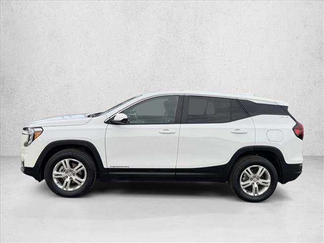 Used 2024 GMC Terrain SLE image 4