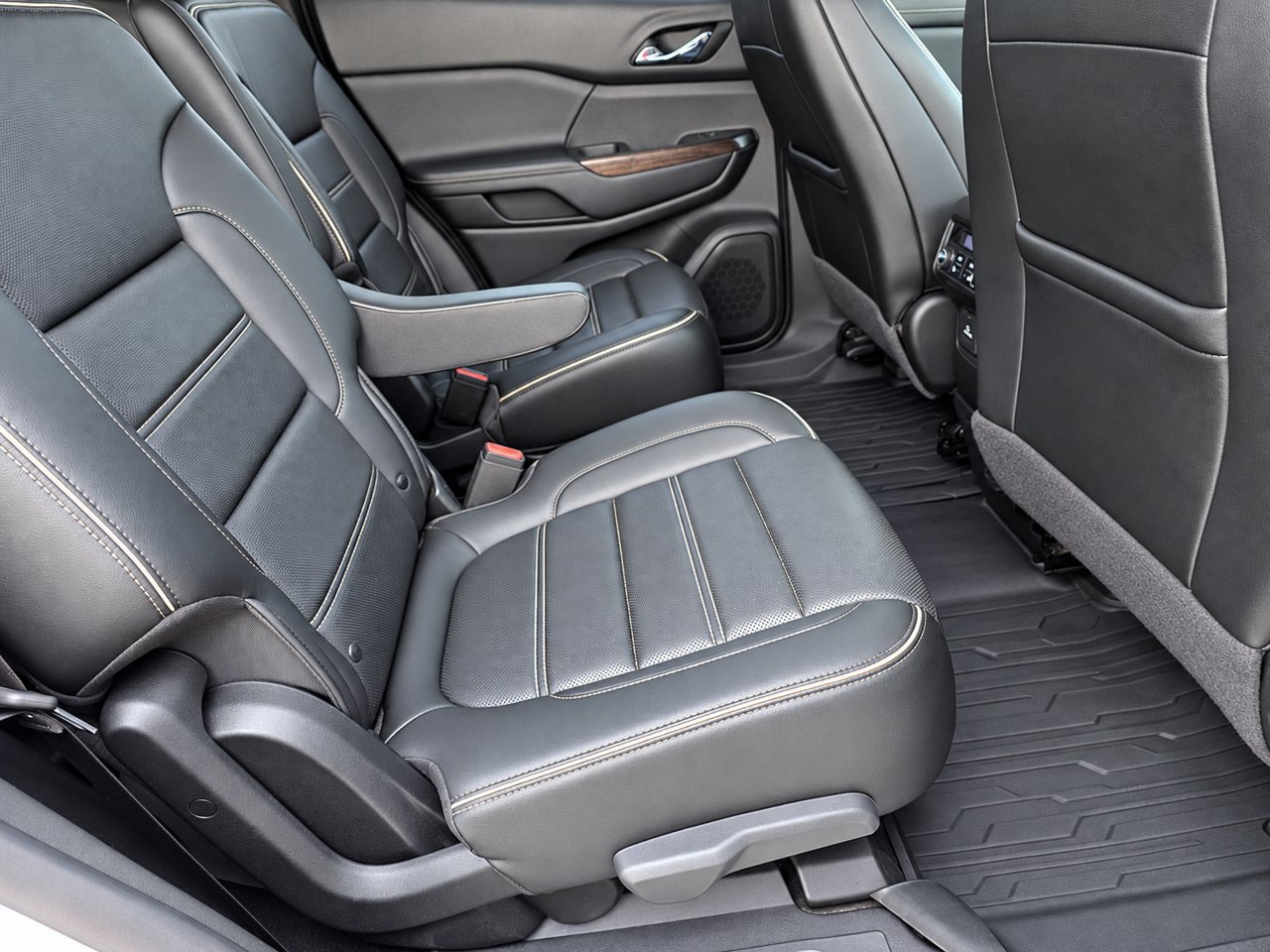 Used 2021 GMC Acadia Denali w/ Denali Technology Package FWD image 33