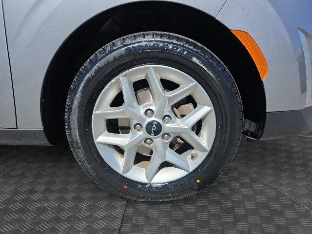 Used 2024 Kia Soul LX w/ LX Technology Package FWD image 36