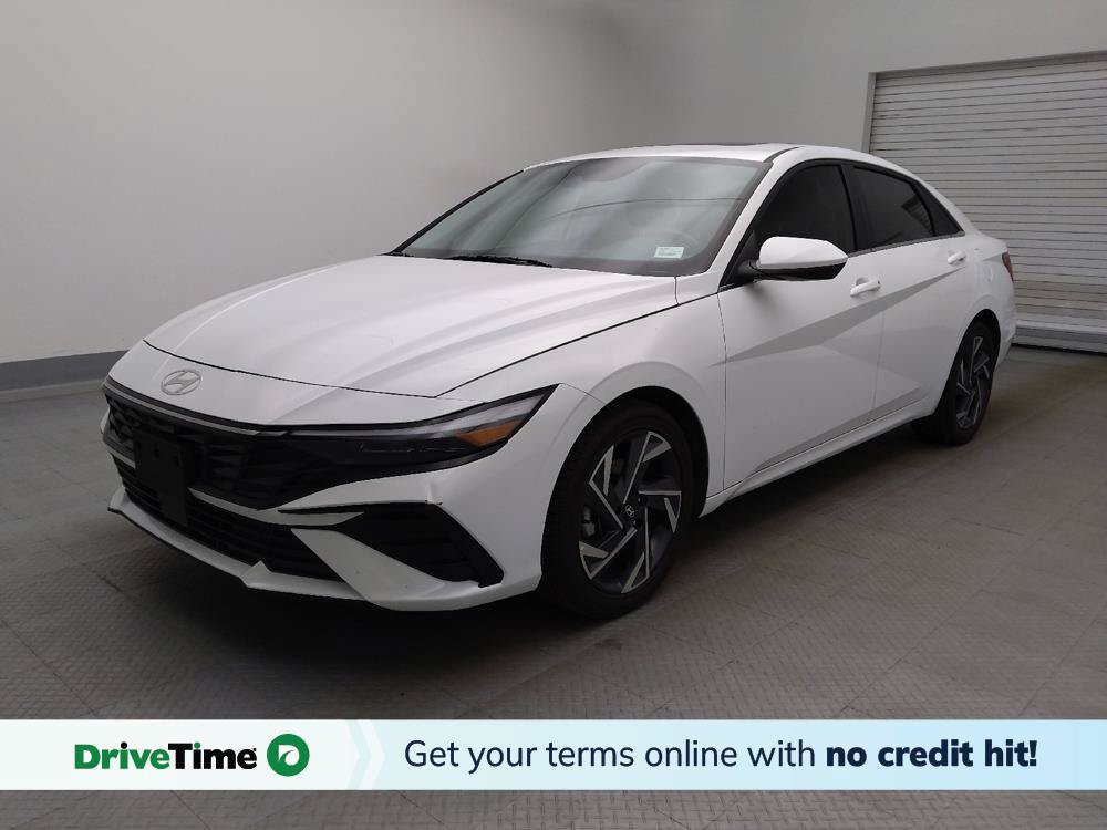 Used 2025 Hyundai Elantra SEL FWD image 1