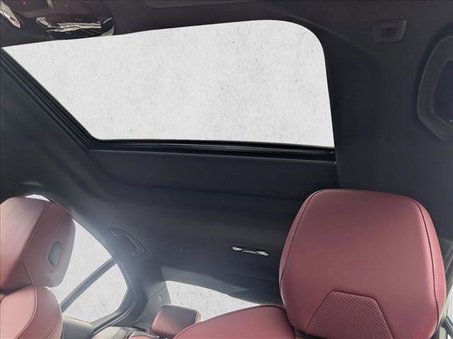 Used 2025 BMW i5 eDrive40i w/ Premium Package image 15