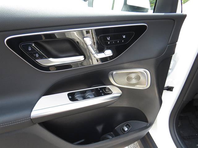 Used 2026 Mercedes-Benz GLC 300 4MATIC image 9