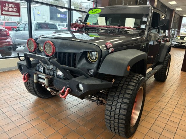 Used 2018 Jeep Wrangler Unlimited Sport w/ Connectivity Group AWD/4WD image 8