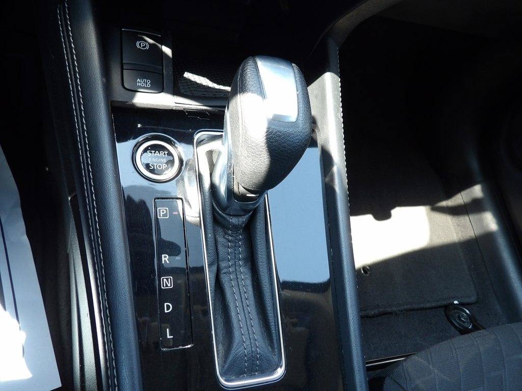 Used 2021 Nissan Kicks SV FWD image 20
